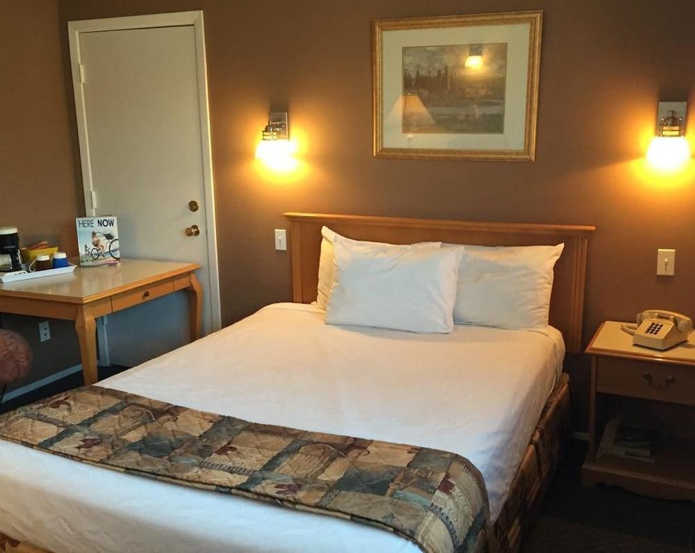 Canadas Best Value Inn Келоуна Екстер'єр фото