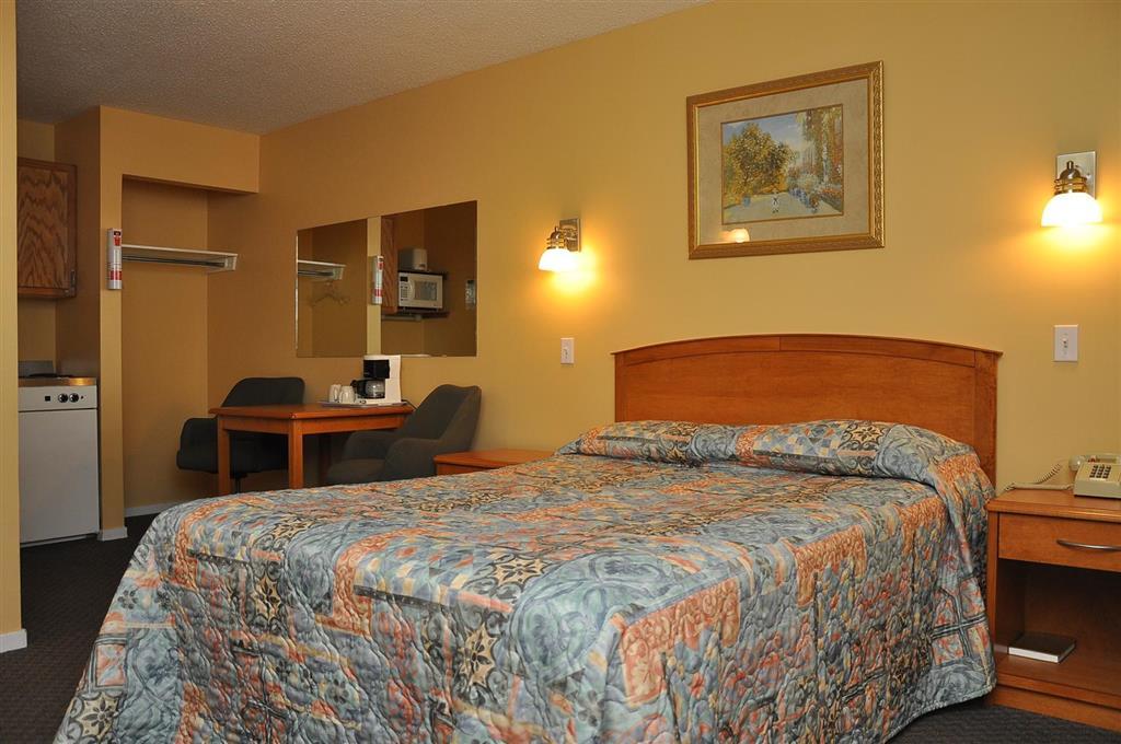 Canadas Best Value Inn Келоуна Номер фото