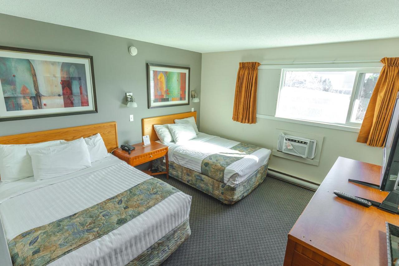 Canadas Best Value Inn Келоуна Екстер'єр фото