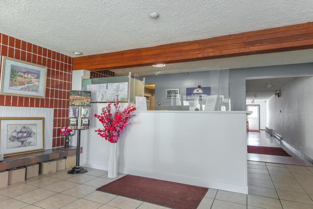 Canadas Best Value Inn Келоуна Екстер'єр фото