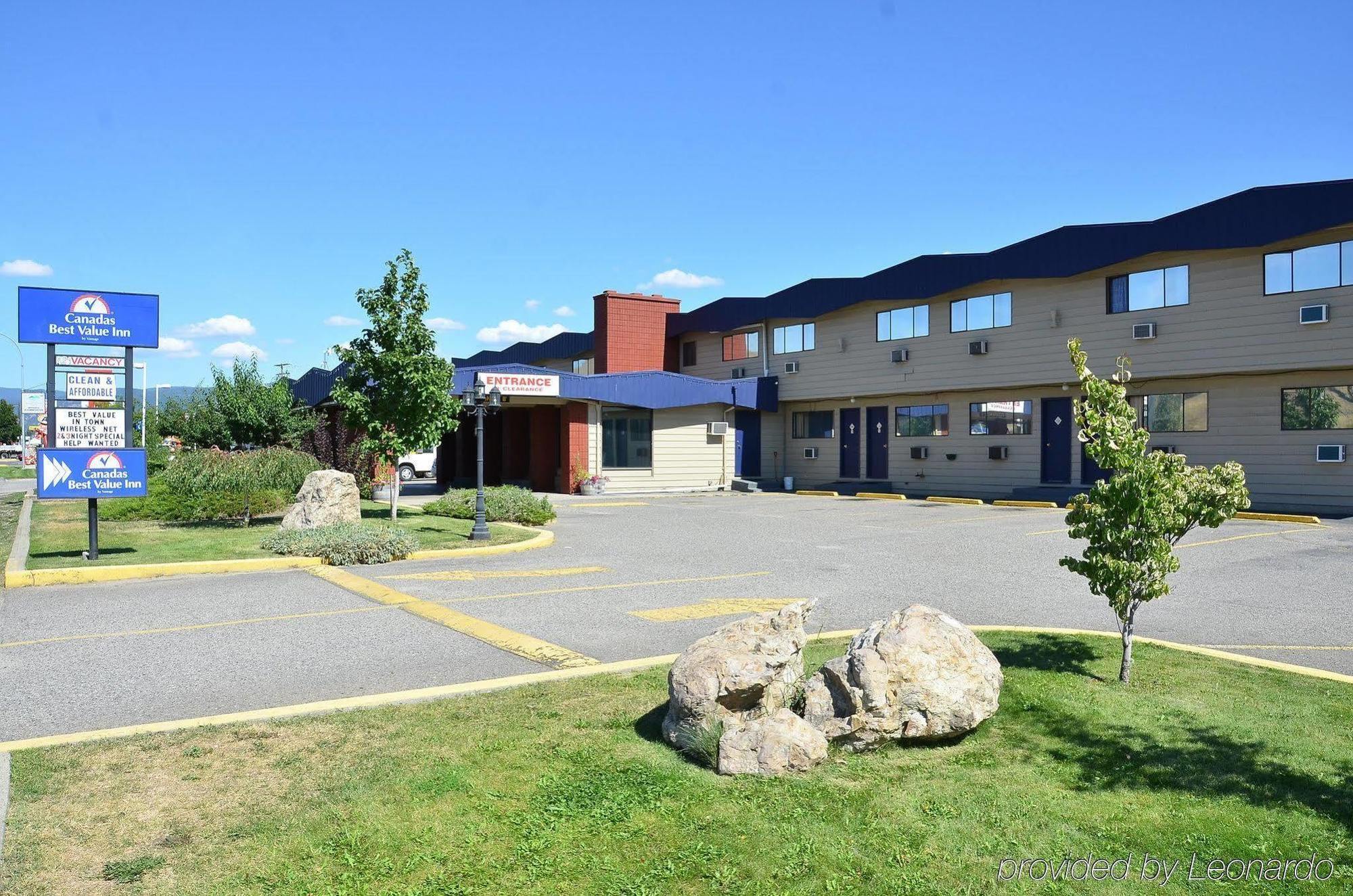 Canadas Best Value Inn Келоуна Екстер'єр фото